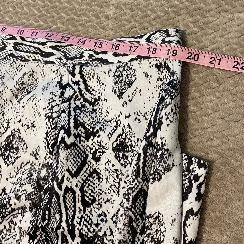 Ashley Stewart Capri Pants - Picture 3 of 6